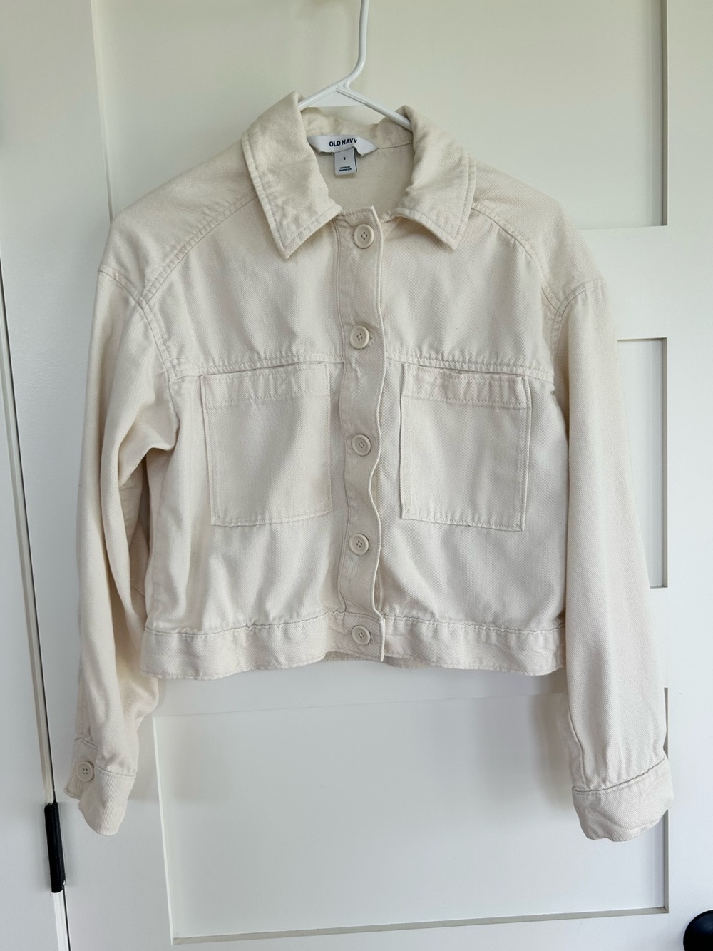 Old Navy Women’s size Small Cream Button-Front Cropped Jean Jacket